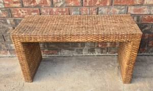 lot 401 image: Wicker Rattan Bench