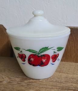 lot 112 image: White Milk Glass Covered Jar with Apple and Cherry Design