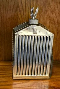 lot 116 image: Vintage Royals Royce Decanter with Case