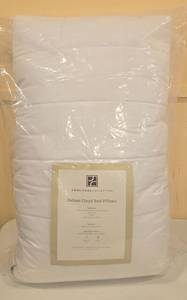 lot 142 image: 2 NEW KING Concierge Collection Deluxe Cloud Bed Pillows