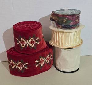 lot 187 image: Ribbon Lot