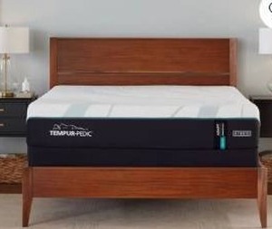 lot 1 image: Tempur-Pedic TEMPUR-Adapt 2.0 11 Medium Hybrid Mattress, King  - Retail $4099