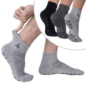 lot 887 image: Ozaiic Non Slip Socks Grip for Yoga Home Workout Pure Barre, Pilates, Hospital, Ideal Cushion Socks for Men and Women - Retail $18