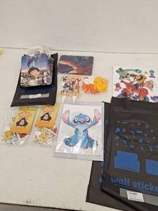 lot 12192 image: Miscellaneous Party Supply Lot