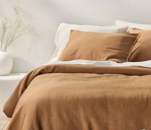 lot 1350 image: KingCalifornia King Heavyweight Linen Blend Comforter Warm Brown - Casaluna