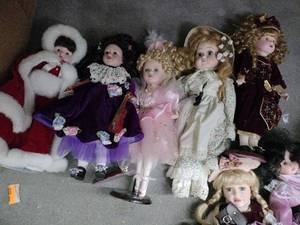 lot 20853 image: Lot of Antique Porcelain Dolls