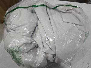 lot 7686 image: 2 Curtains 84 Long