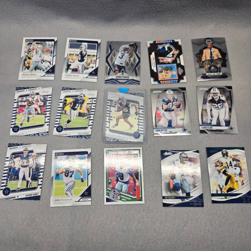 lot 367 image: NFL Dallas Cowboys Football Trading Cards Collection 15 Cards