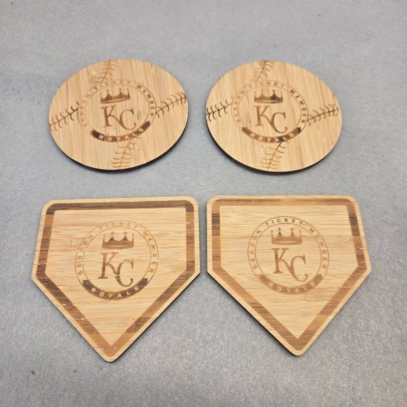 lot 395 image: Kansas City Royals Wood Coaster Set