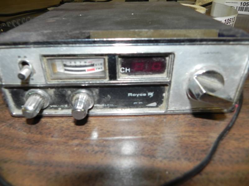 lot 10511 image: Royce CB Radio