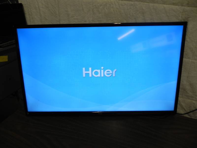 lot 10531 image: Haier 39 Flat Screen Tv