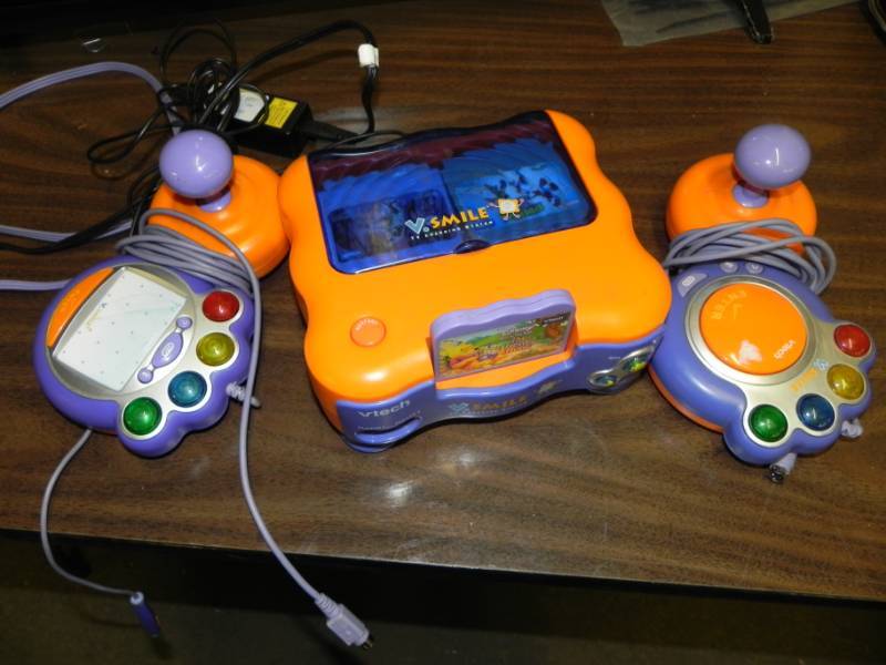 lot 10551 image: Kids VTECH Game System with games