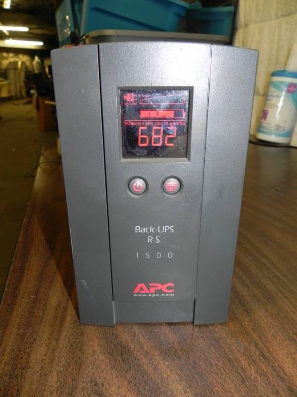 lot 10585 image: APS BACK-UPS RPS 1500