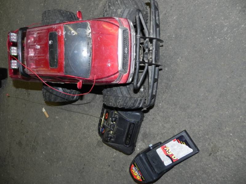 lot 10588 image: Battery Operated RC Car