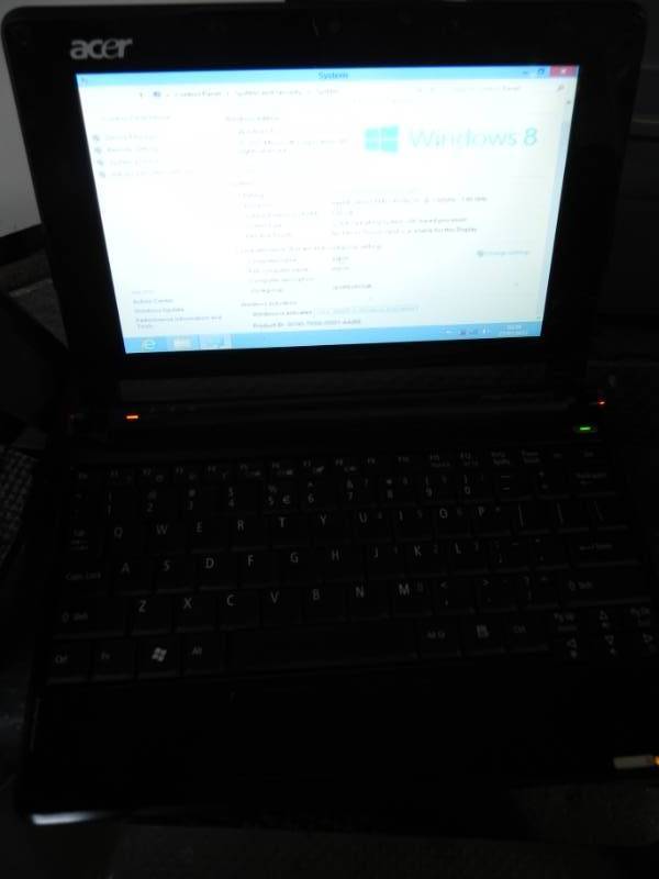 lot 10612 image: Acer One Series Laptop