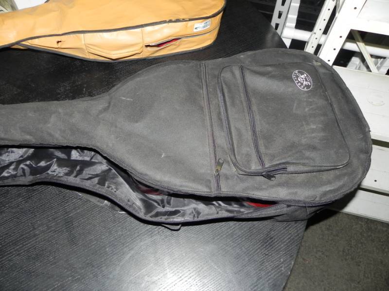 lot 10614 image: Austin Acoustic Guitar with Bag