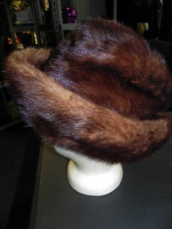 lot 10626 image: Amrose Fur Hat