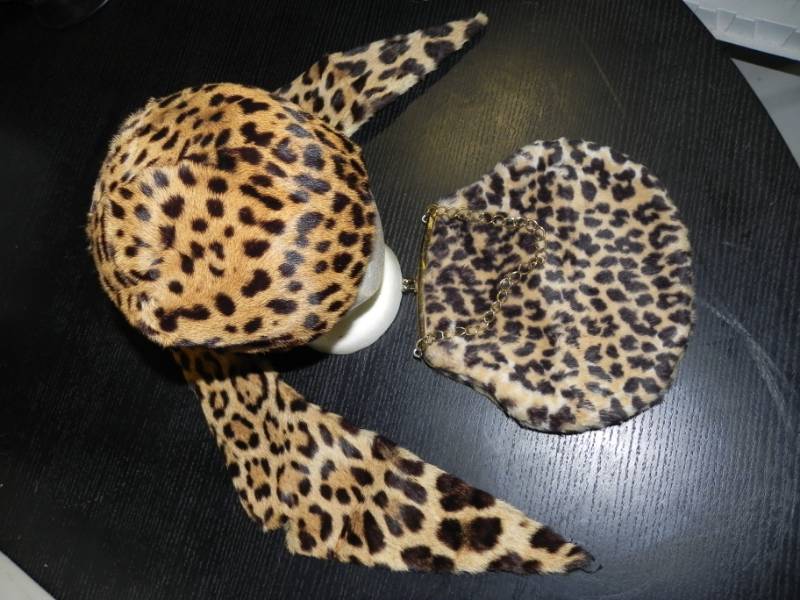 lot 10647 image: Vintage Fur Cheetah Hat, Purse, and Shoal by Marche