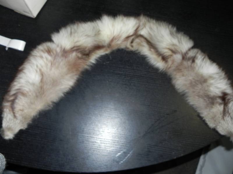 lot 10648 image: Vintage Fur Shoal