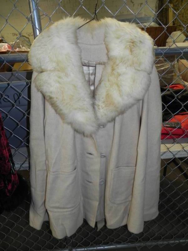 lot 10664 image: Country Pacer Ladies Fur Trimmed Jacket