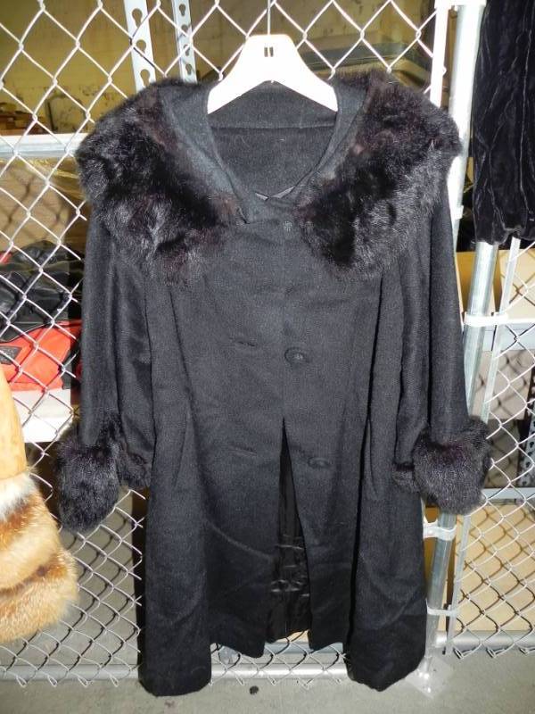 lot 10672 image: Stevens Andover Fabric. Downy Fleece Jacket