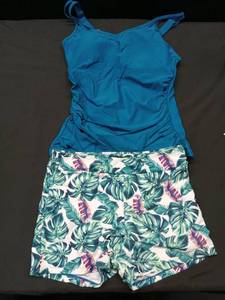 lot 2047 image: Eomenie Two Piece Boy Short Tankini Size Medium  - Retail $0