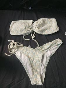 lot 2119 image: Womens Floral Bandeau Top Side Tie Bottom Bikini size small&nbsp