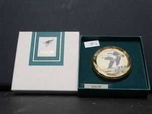 lot 26304 image: Barlow Paperweight w Geese Flying