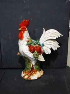 lot 26315 image: Glass Hand Painted Rooster Decor