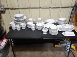 lot 26338 image: Huge Lot of China - Johann Haviland Germany & Gold Standard Porcelain China