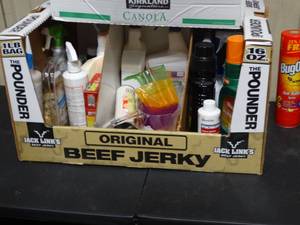 lot 26340 image: Huge Lot of Outdoor & Cleaning Supplies
