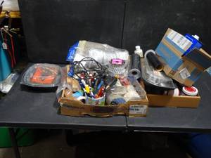lot 26405 image: Lot of Misc. Art Supplies