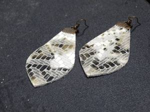 lot 26420 image: Pair of Faux Snake Print Earrings