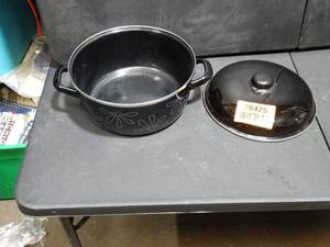 lot 26425 image: Metalac Kware Stove Pot w Floral Print