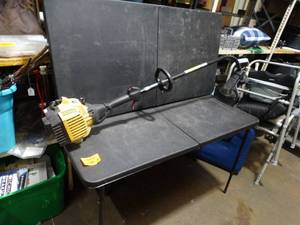 lot 26452 image: Bolens 25cc Weed Eater