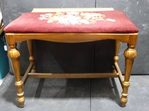 lot 26455 image: Vintage Wooden Stool