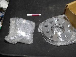 lot 26463 image: Aluminum Wheel Spacers