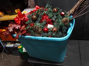 lot 26486 image: Lot of Misc. Christmas Decor