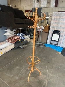 lot 22518 image: Wooden Coat Rack