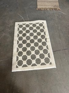lot 22526 image: White & Grey Door Rug