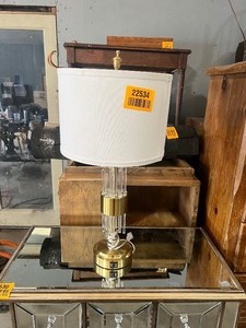 lot 22534 image: Chandelier Like Glass Lamp w USB Plug