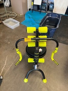 lot 22569 image: Ab Workout Machine