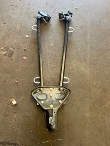 lot 22579 image: Trailer Weight-Distribution Hitch