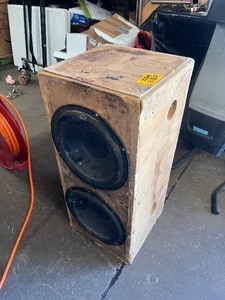 lot 22590 image: 2 12 Subs w Wooden Box