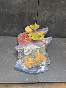 lot 26370 image: Metal Basket w Fake Fruit Decor