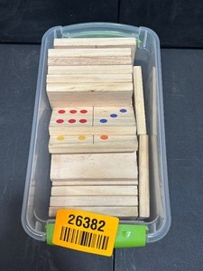 lot 26382 image: Jumbo Dominos