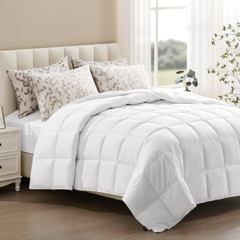 lot 36471 image: Lightweight Duvet Insert Twin Size - Summer Bedding Comforter - 250GSM Filled Thin Duvet - Soft & Breathable, Quilted Comforters with 8 Tabs, White, Twin 68x88 Inches - Retail $30