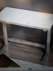 lot 1003 image: Tresanti Geller 47 Adjustable Height Desk - Retail $0