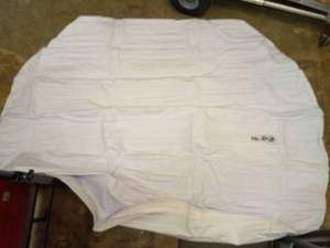 lot 1087 image: White Inflatable mattress approximately 66 wide - Retail $47