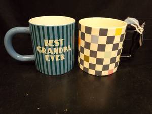 lot 1109 image: Best Grandpa Ever Coffee Mug Set with Gift Tag - Retail $12